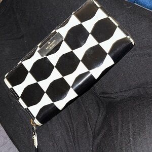Kate Spade Black and White Geometric Wallet